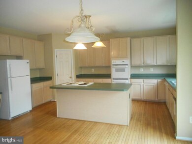 2349 S Hampton Dr, Bryans Road, MD 20616 - photo 5