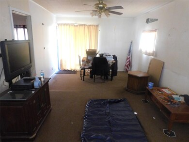 301 Broken Arrow, Comanche, TX 76442 - photo 6