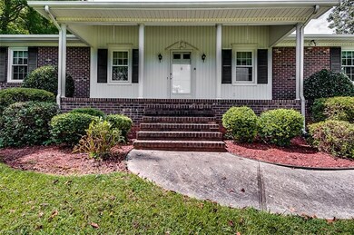 951 Central Falls Rd, Asheboro, NC 27203 - photo 3