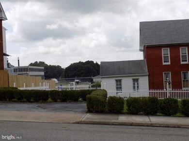 309 S Potomac St, Waynesboro, PA 17268 - photo 3