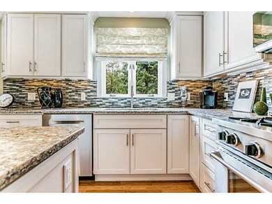 9 Douglas Dr, Cumberland, RI 02864 - photo 4