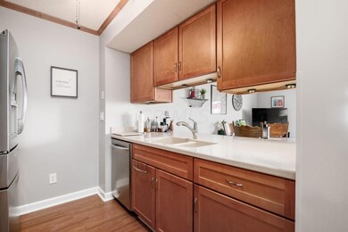 010_13_L 2039 Burbridge Ln023