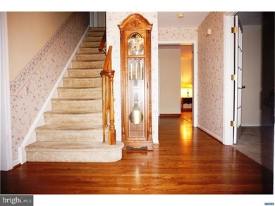 311 Charleston Dr, Wilmington, DE 19808 - photo 2