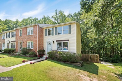 8690 Bent Arrow Ct, Springfield, VA 22153 - photo 4