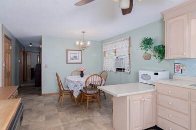 229 N Main St, Uxbridge, MA 01569 - photo 4