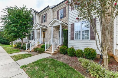 7 Viburnum Ln, Greensboro, NC 27455 - photo 2