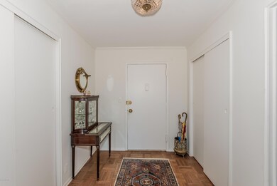 004-Foyer-937750-print