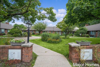 2310 Radcliff Village Dr SE unit 6, Grand Rapids, MI 49546 - photo 5