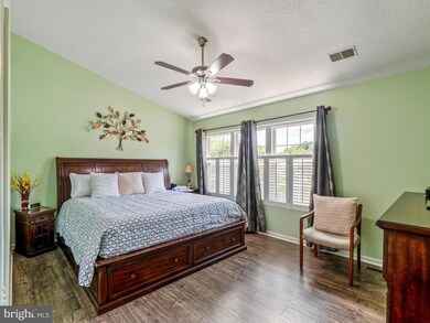 6708 Woodstone Place, Alexandria, VA 22306 - photo 6