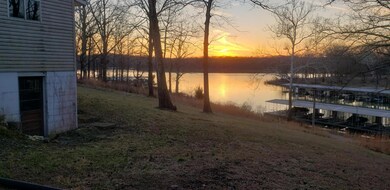 TABLE ROCK LAKE FRONT