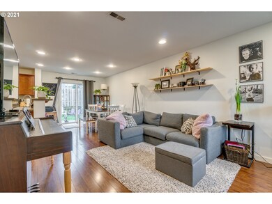 140 N Birch St, Canby, OR 97013 - photo 6