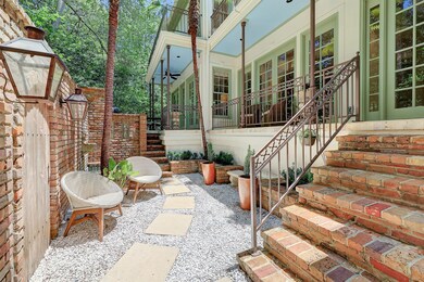 1 Hudson Cir, Houston, TX 77024 - photo 4