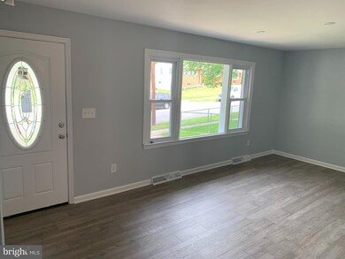 7211 Giddings Dr, Capitol Heights, MD 20743 - photo 4