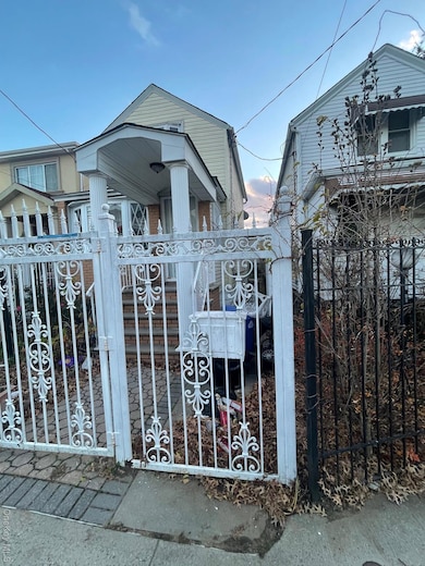 146-04 130th Ave, Jamaica, NY 11436 - photo 4