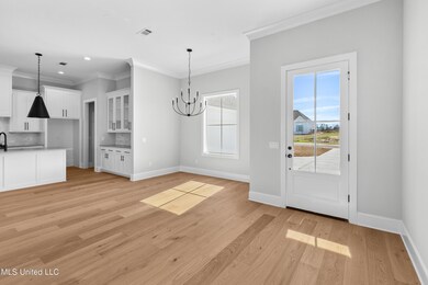 302 Mandy Way-6