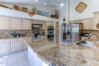 15 Kitchen photo c