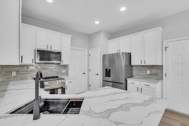 3290 Covered Bridge Dr W, Dunedin, FL 34698 - photo 5