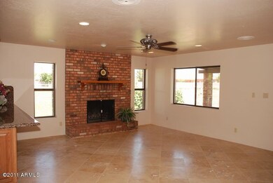 Family room without furniture