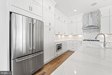 135 Cowbird St, Lake Frederick, VA 22630 - photo 7