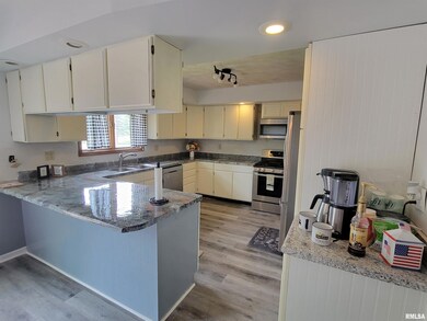 1660 Pulaski St, Lincoln, IL 62656 - photo 7