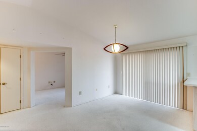 949 E Royal Ridge Dr, Oro Valley, AZ 85755 - photo 7