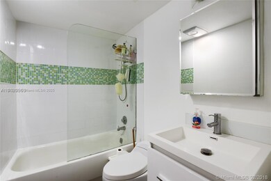 Bayview Condominiums unit 305, Miami Beach, FL 33139 - photo 4