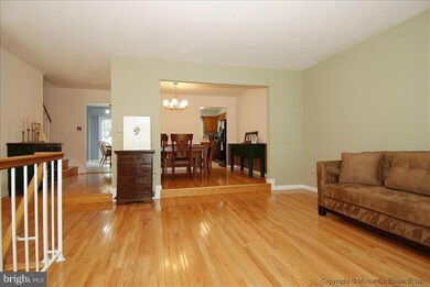 7720 Jewelweed Ct, Springfield, VA 22152 - photo 4