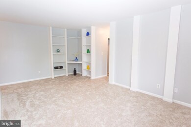6431 Richmond Hwy unit 204, Alexandria, VA 22306 - photo 4