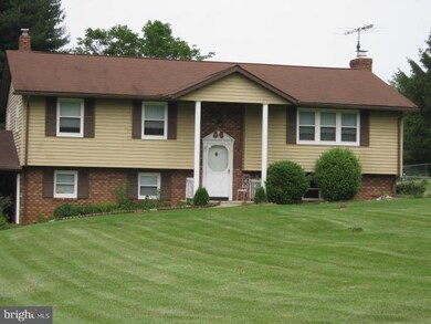 995 Hacienda Ct, Westminster, MD 21157 - photo 2