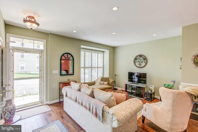 8316 Royal Tern Way unit 27, Lorton, VA 22079 - photo 4