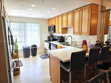 4160 Inverrary Dr unit 112, Lauderhill, FL 33319 - photo 4