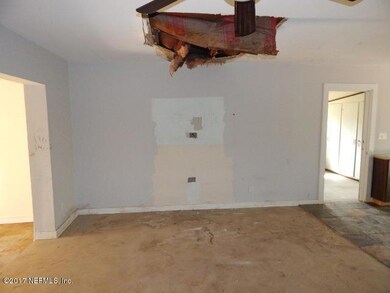 4310 E Ish Brant Ct, Jacksonville, FL 32210 - photo 6