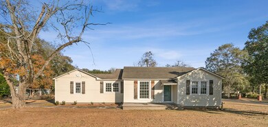 513 Cleveland St, Headland, AL 36345 - photo 7