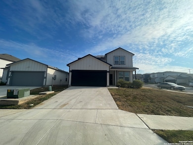 457 Lynwood Gold, New Braunfels, TX 78130 - photo 2