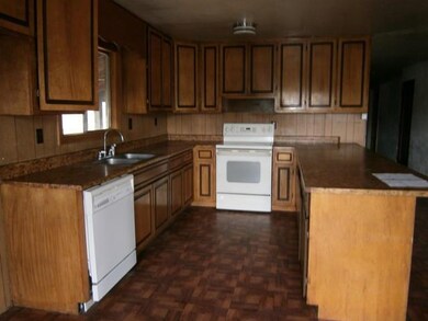 023-308782 Kitchen 1
