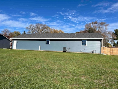 2405 Harvard Dr, Janesville, WI 53548 - photo 2