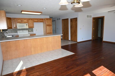 118 Lynn Dee Ct, New Carlisle, IN 46552 - photo 3