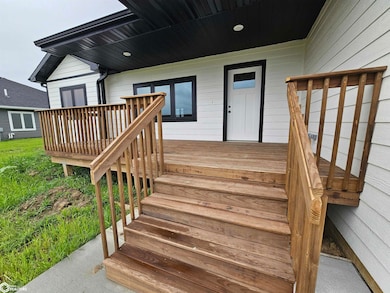 1505 E 10th St, Carroll, IA 51401 - photo 2