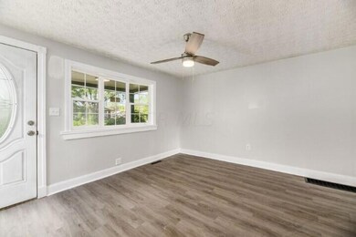 008_418454_W Genessee Ave-020 (Small)