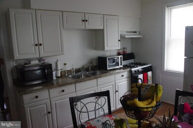 25 W Hancock St, Riverside, NJ 08075 - photo 2