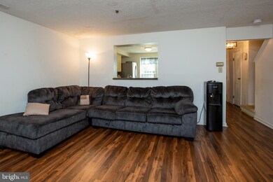 2 James Cubberly Ct, Trenton, NJ 08610 - photo 3