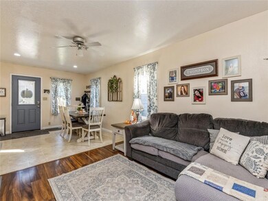 711 W Pleasant St, Colfax, IA 50054 - photo 2