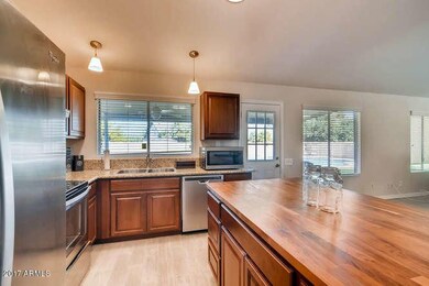 1662 N matlock Mesa AZ 85203-small-006-6