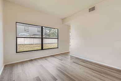 8601 Flowing Brook Ct, Tampa, FL 33635 - photo 6