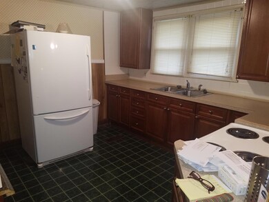 305 Chestnut Dr, Shelbyville, TN 37160 - photo 3