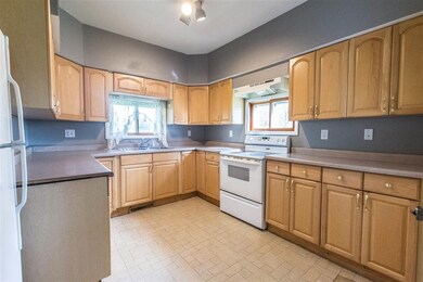 207 W Main St, Hustler, WI 54637 - photo 2