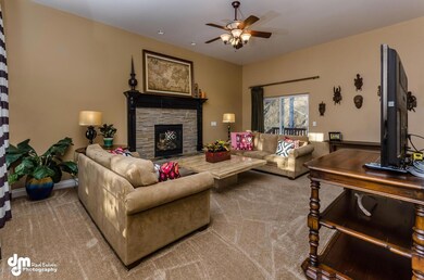 3378 S Charming Valley Loop-large-006-Li