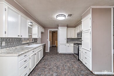 302 Key St, Bronte, TX 76933 - photo 5