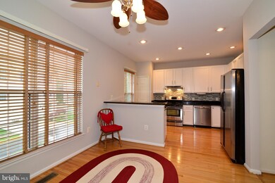 13239 Copper Cove Way, Herndon, VA 20171 - photo 5