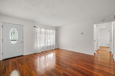 142 Stafford Cir, Palm Harbor, FL 34684 - photo 5